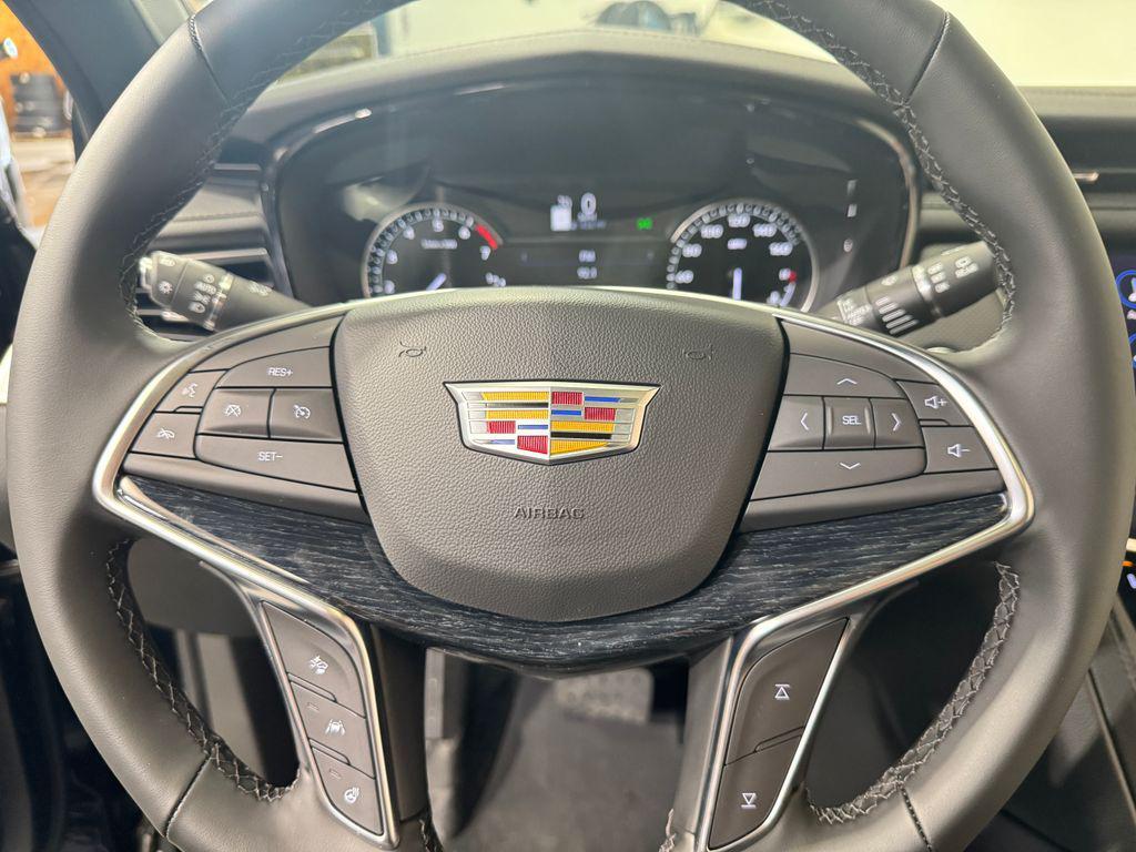 new 2025 Cadillac XT5 car, priced at $55,340