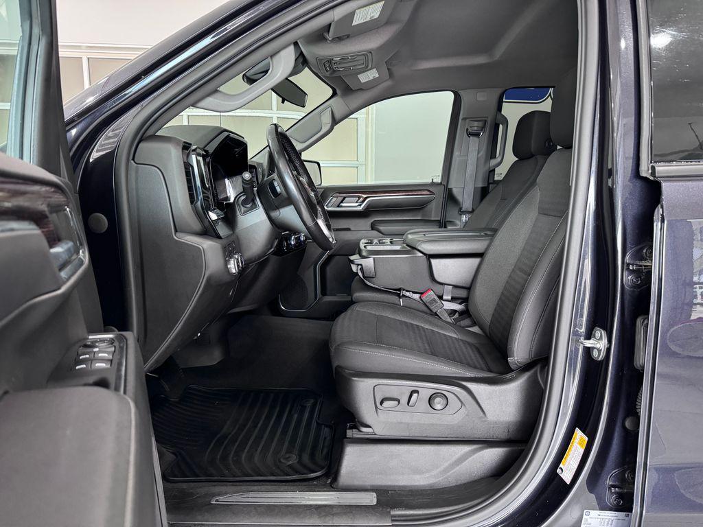 used 2022 GMC Sierra 1500 car, priced at $41,987