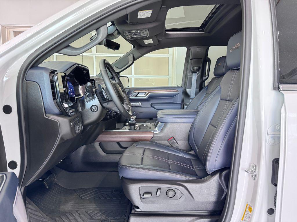 used 2024 Chevrolet Silverado 1500 car, priced at $60,987