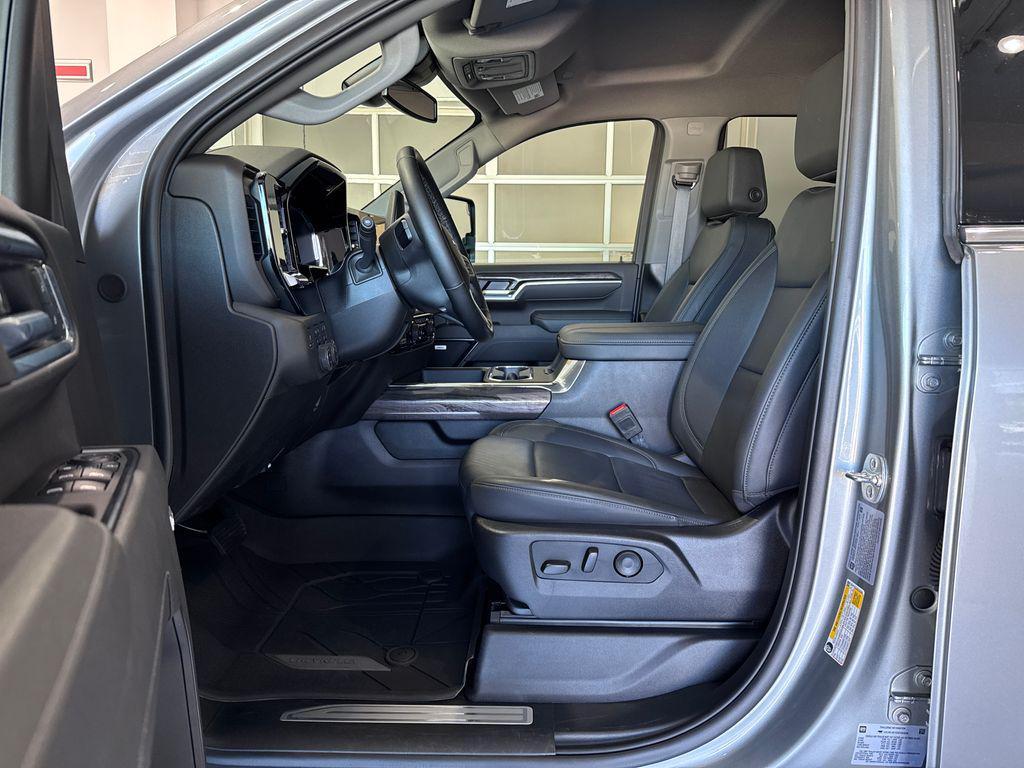 used 2025 Chevrolet Silverado 3500 car, priced at $78,487