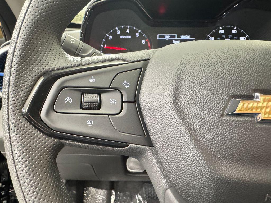 new 2025 Chevrolet Trax car, priced at $21,567