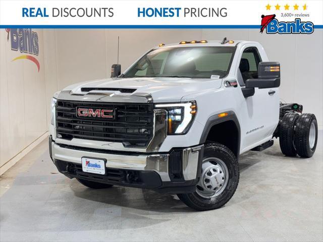 new 2025 GMC Sierra 3500 car, priced at $62,478