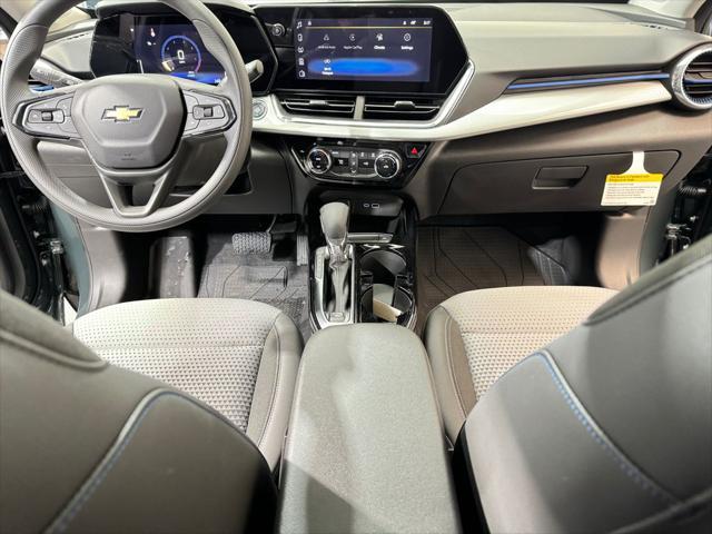 new 2025 Chevrolet Trax car