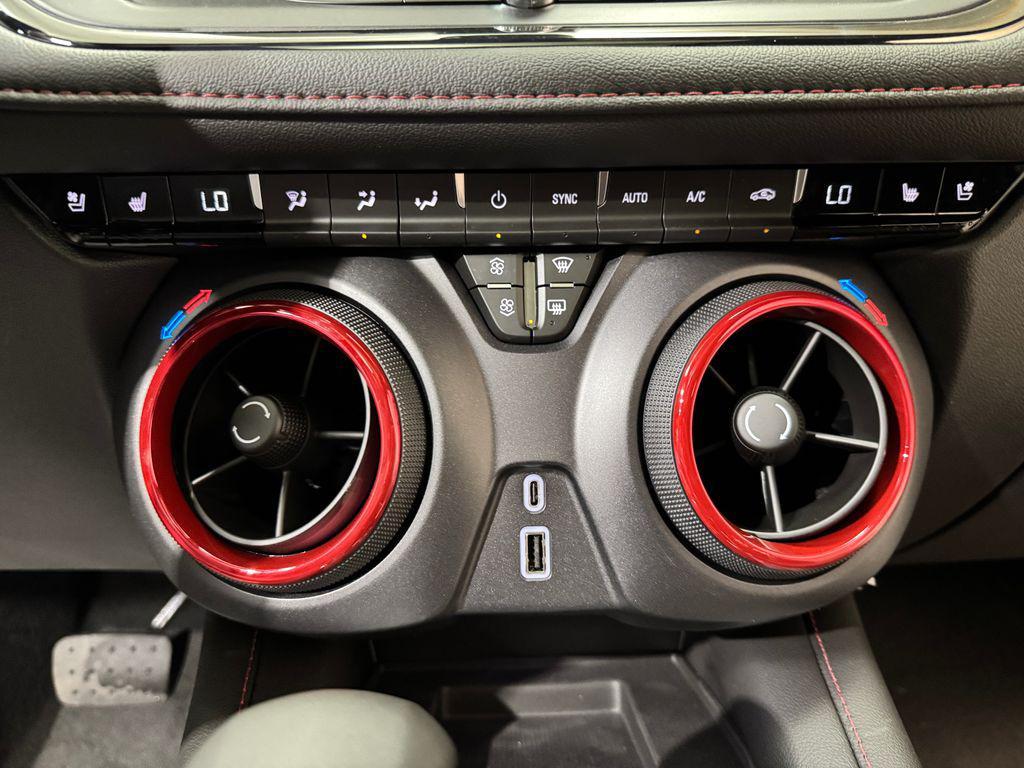 new 2025 Chevrolet Blazer car
