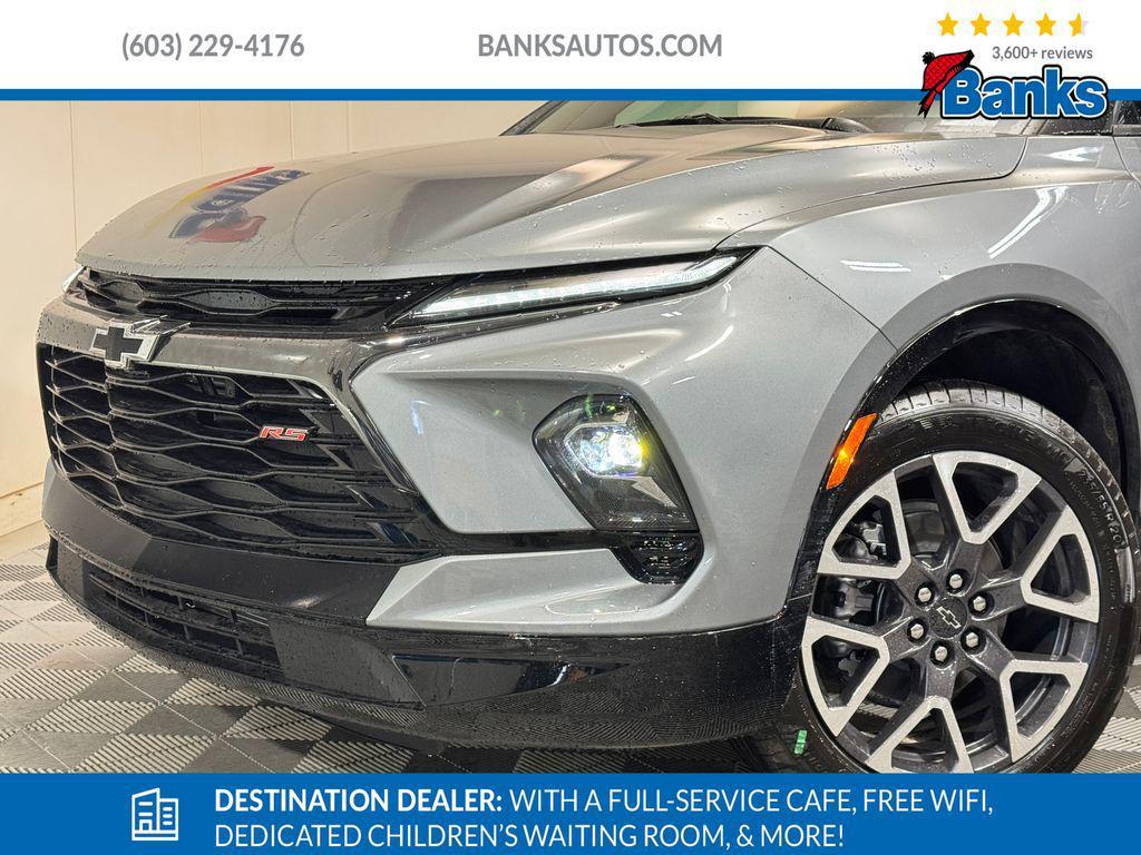 new 2025 Chevrolet Blazer car