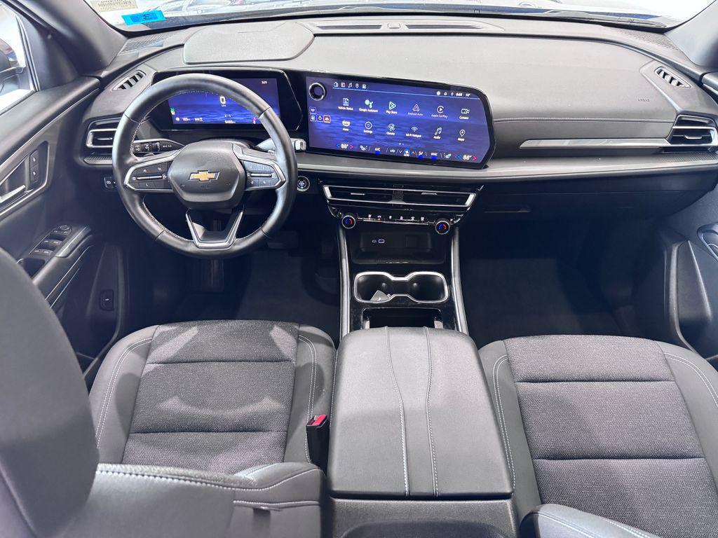 used 2024 Chevrolet Traverse car, priced at $41,987