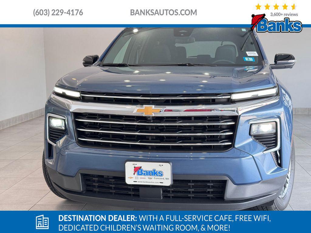 used 2024 Chevrolet Traverse car, priced at $41,987