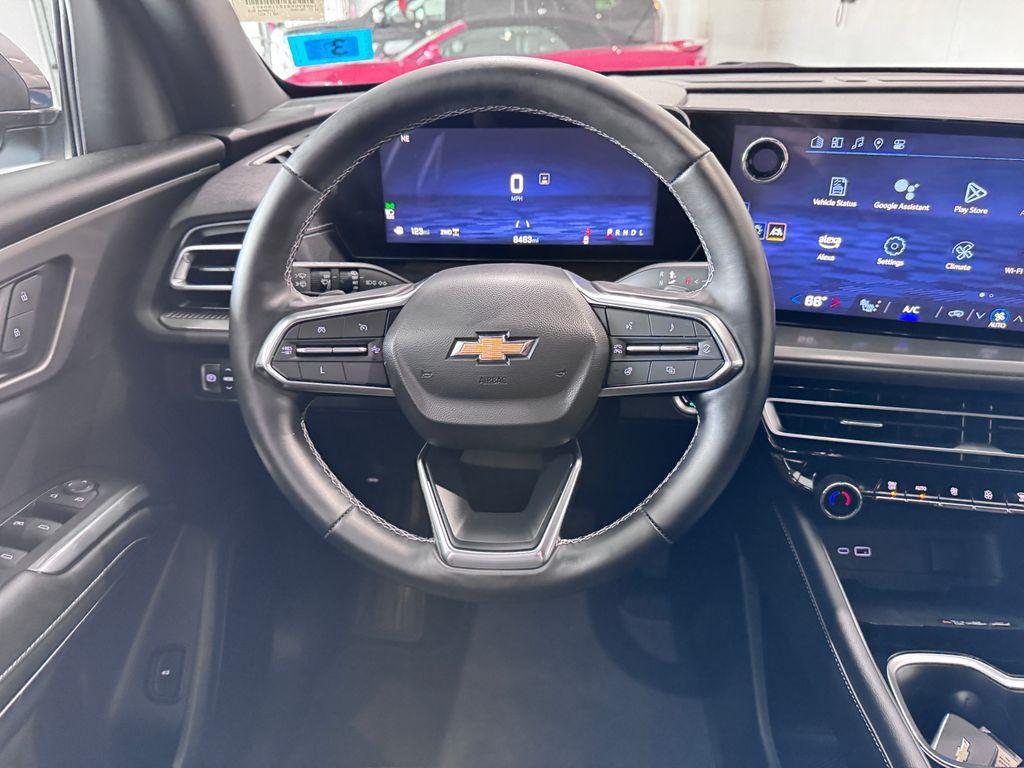 used 2024 Chevrolet Traverse car, priced at $41,987