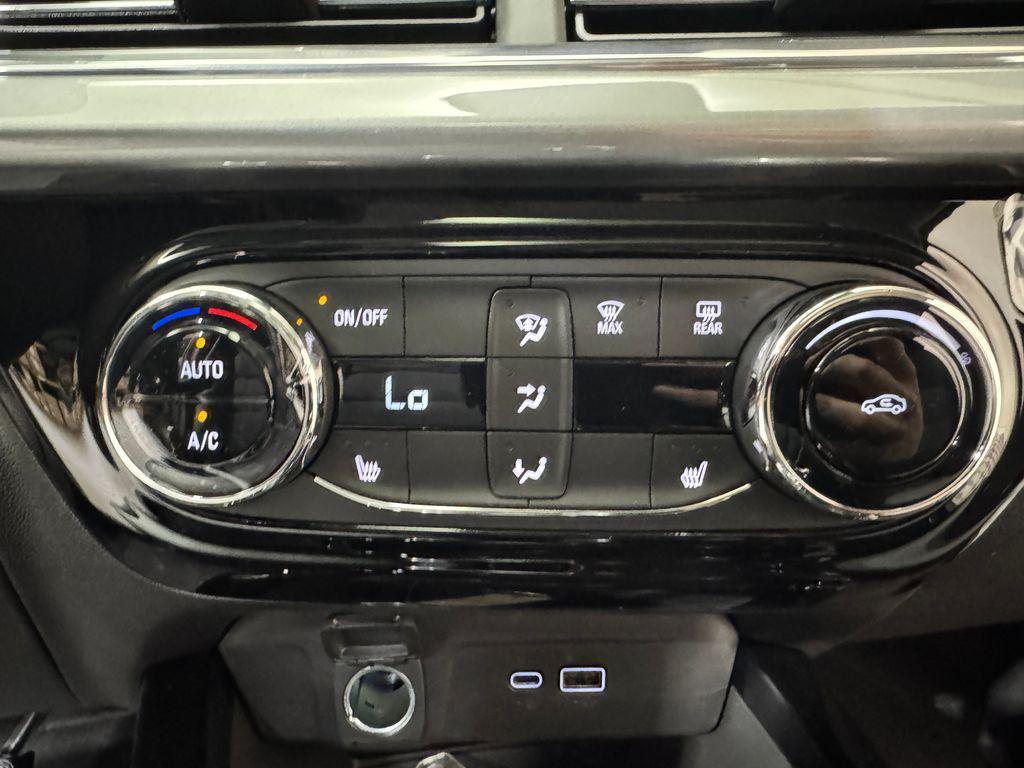 new 2025 Chevrolet Trax car, priced at $25,380