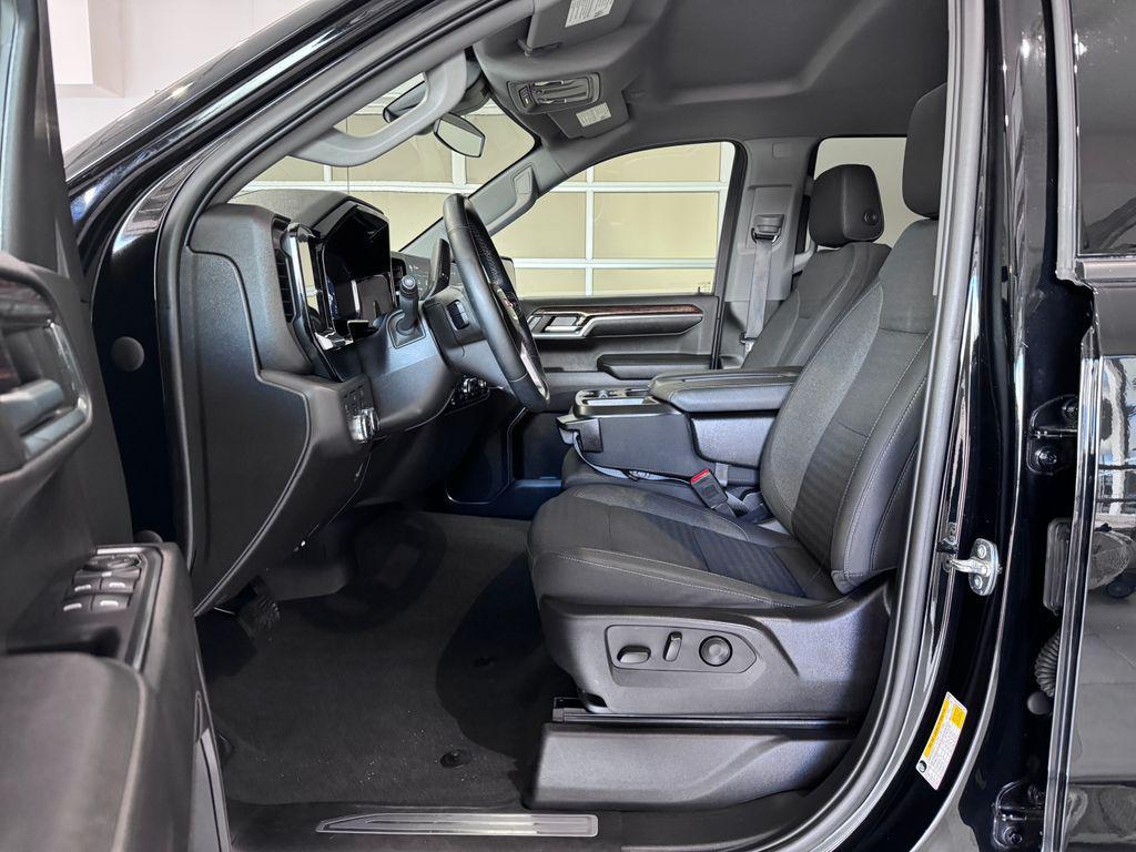 used 2023 GMC Sierra 1500 car, priced at $43,487