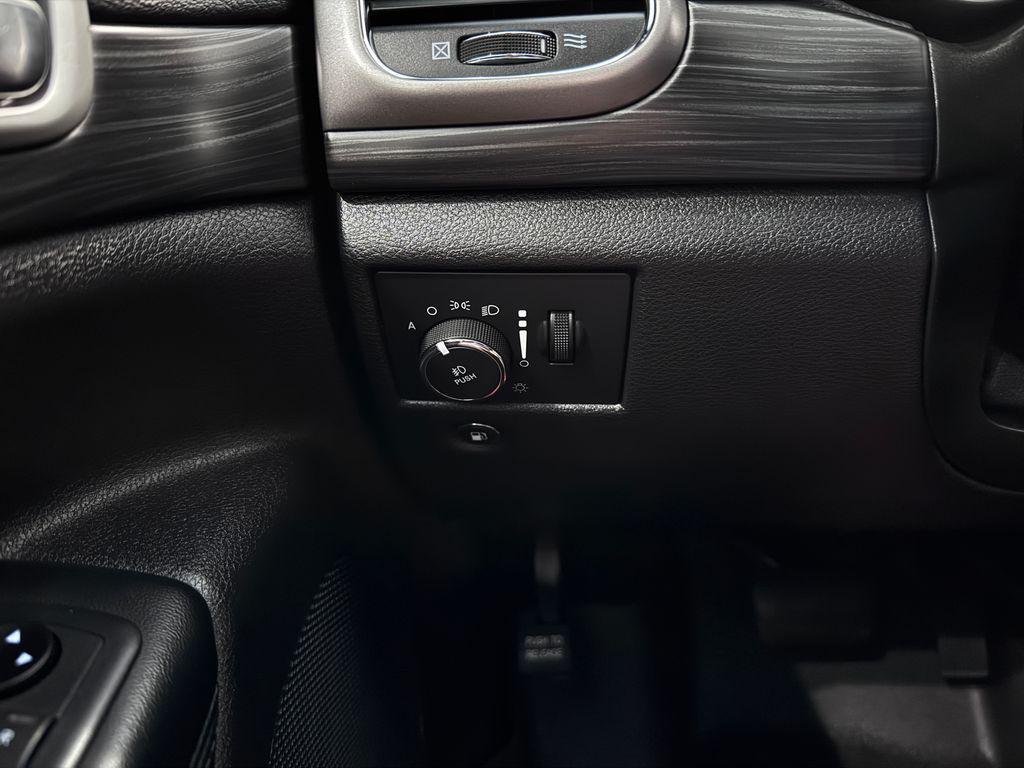 used 2020 Jeep Grand Cherokee car, priced at $23,487