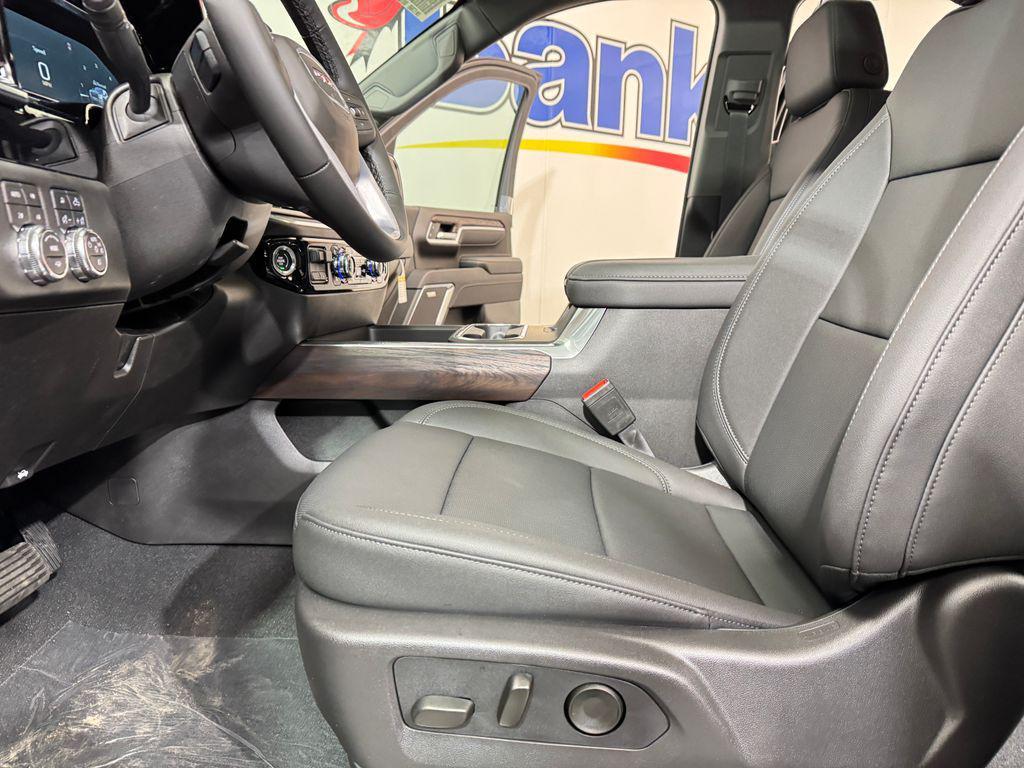 new 2025 GMC Sierra 3500 car, priced at $81,005