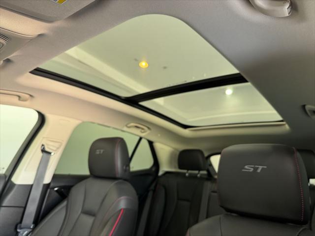 used 2023 Buick Envision car, priced at $31,487