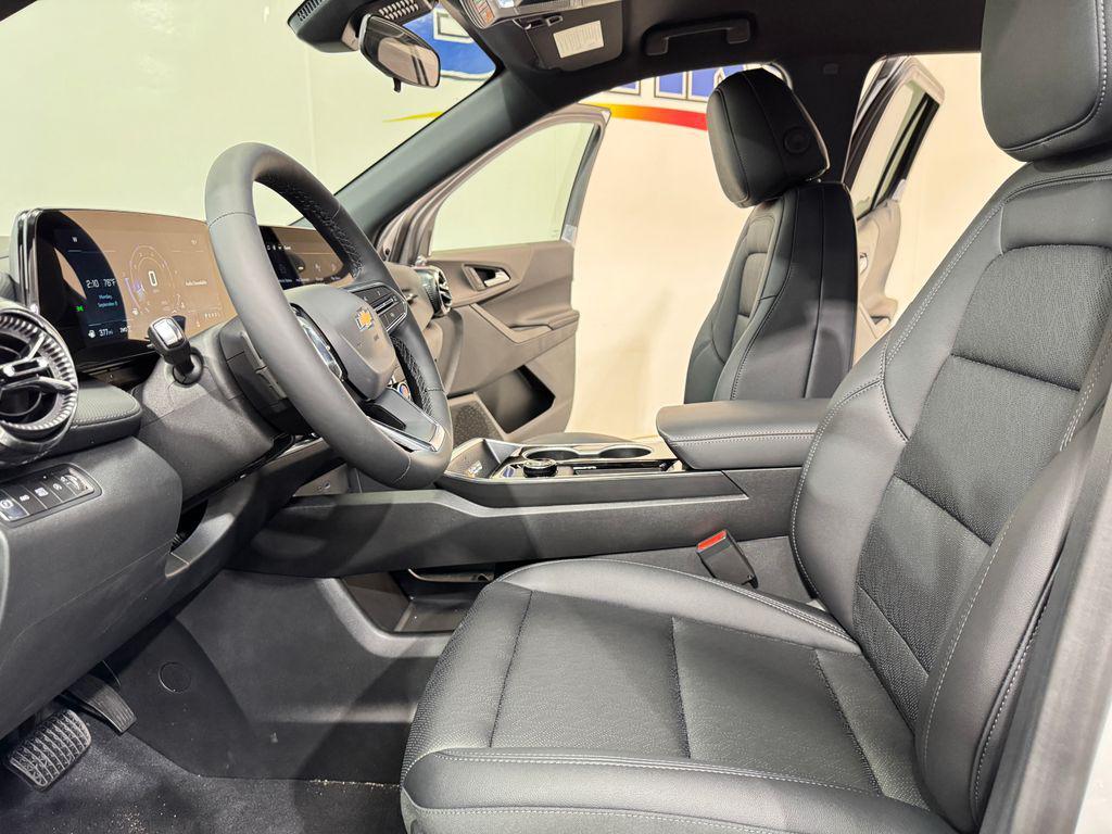 new 2026 Chevrolet Equinox car, priced at $33,566
