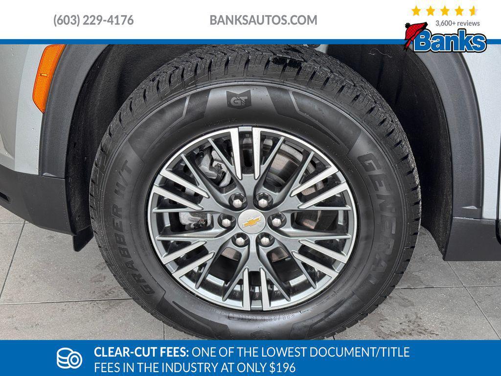used 2024 Chevrolet Traverse car, priced at $39,987