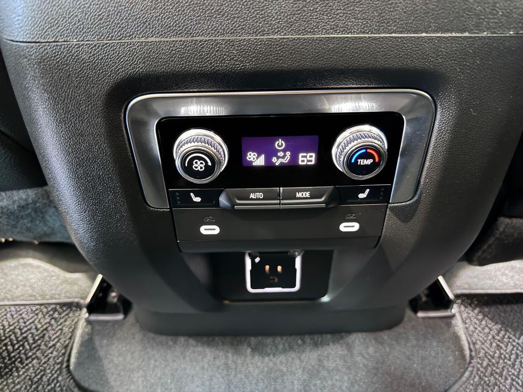 used 2024 GMC Yukon car, priced at $74,987