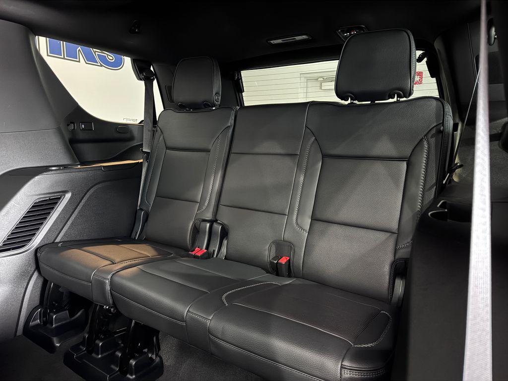 used 2025 GMC Yukon car, priced at $79,987