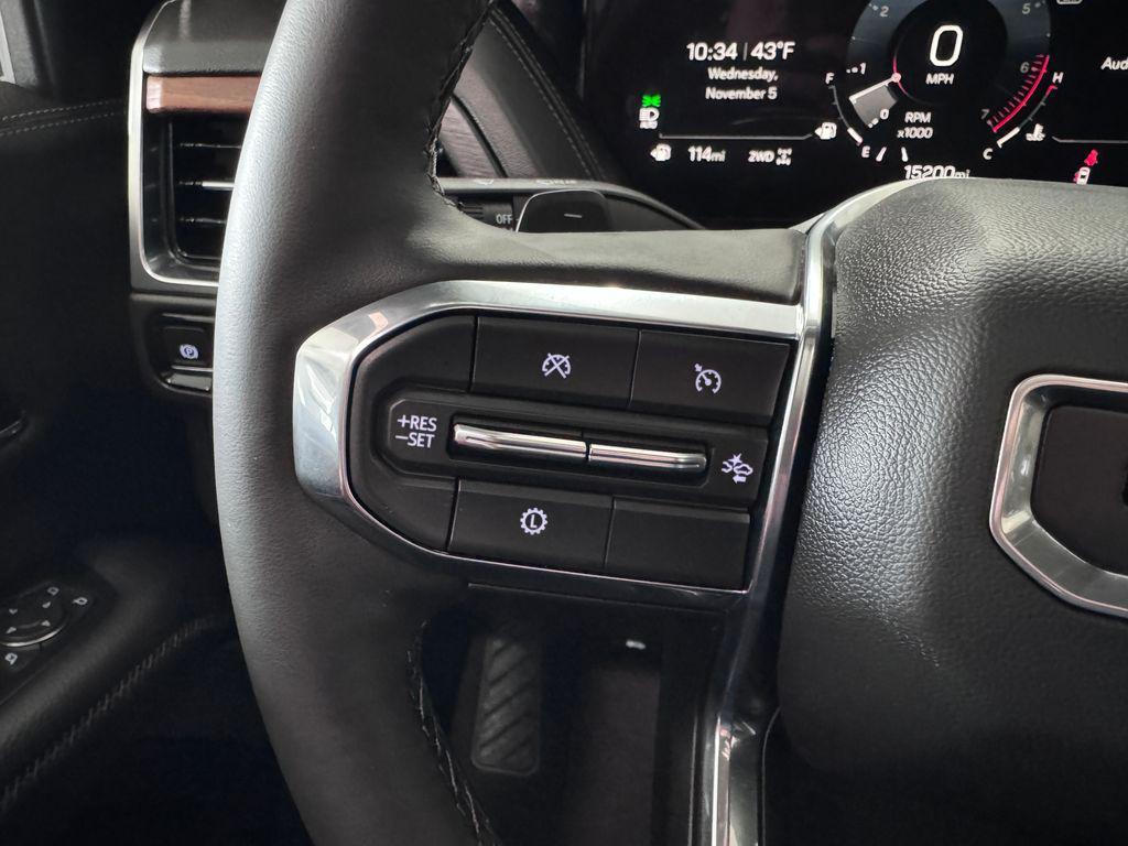 used 2025 GMC Yukon car, priced at $79,987