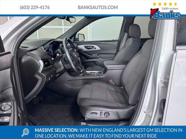 used 2022 Chevrolet Traverse car, priced at $31,987