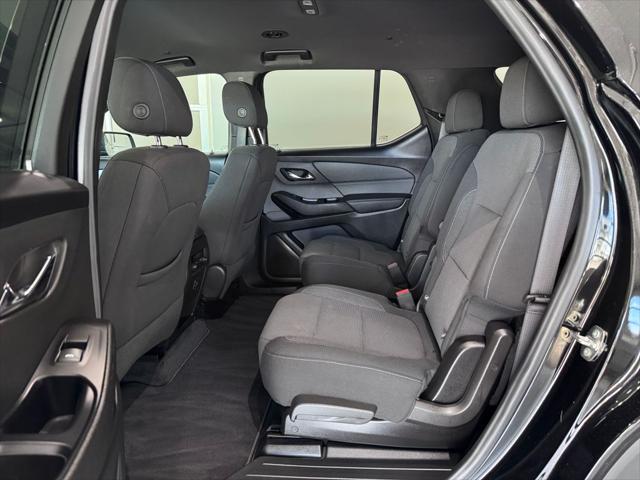 used 2022 Chevrolet Traverse car, priced at $33,487