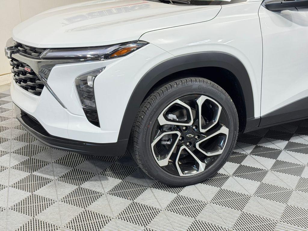 new 2025 Chevrolet Trax car, priced at $26,585