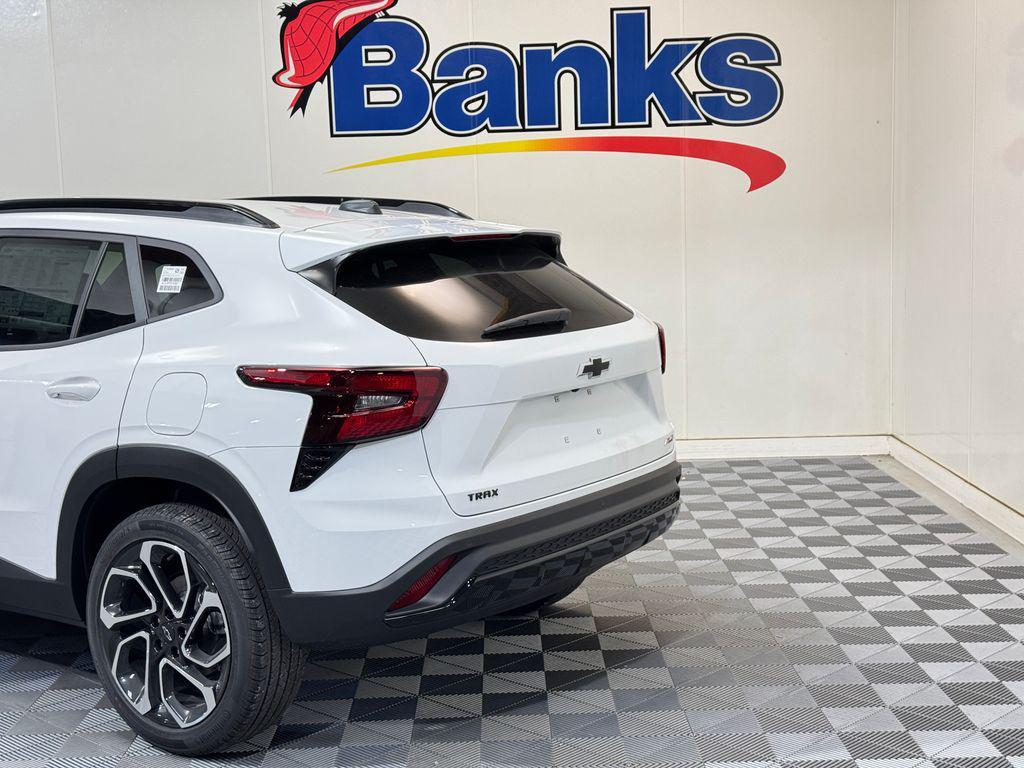 new 2025 Chevrolet Trax car, priced at $26,585