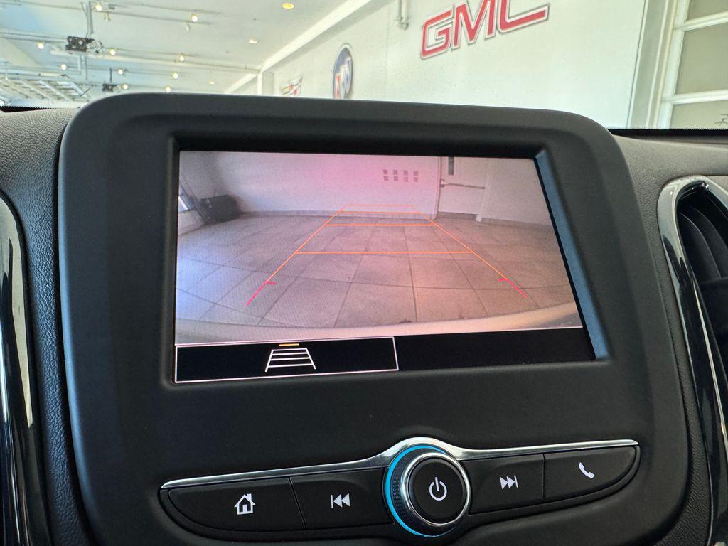 used 2022 Chevrolet Equinox car, priced at $22,987