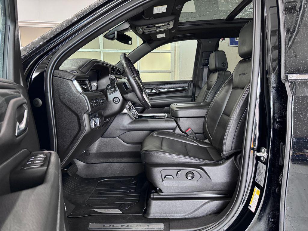 used 2022 GMC Yukon car, priced at $60,987