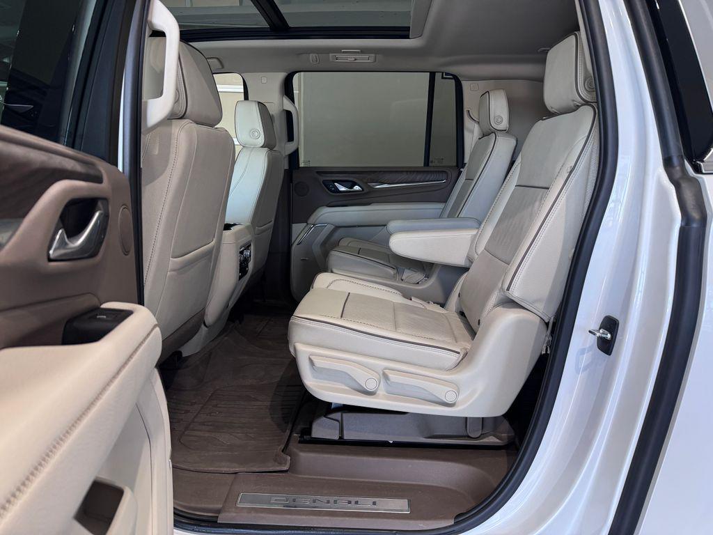 used 2024 GMC Yukon XL car, priced at $75,487