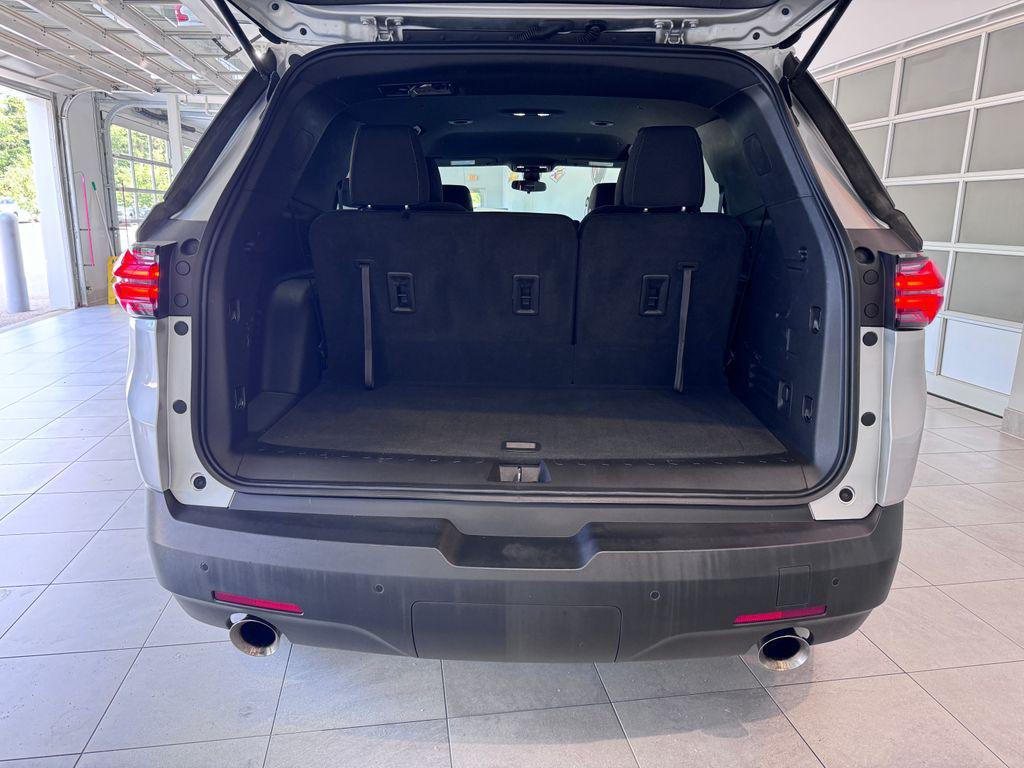 used 2022 Chevrolet Traverse car, priced at $22,487