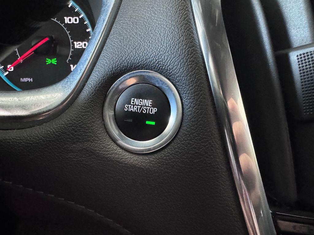 used 2022 Chevrolet Traverse car, priced at $22,487