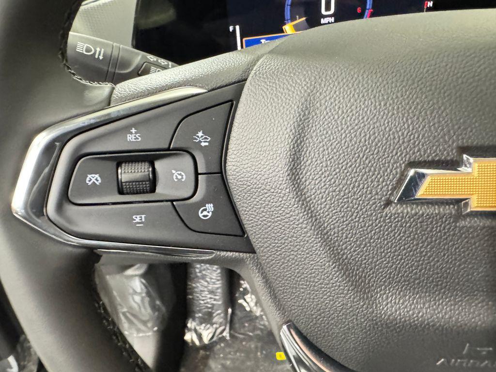 new 2025 Chevrolet Trax car
