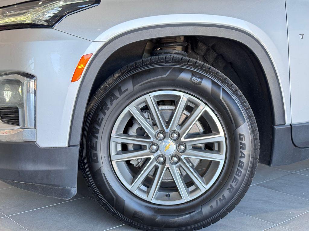 used 2022 Chevrolet Traverse car, priced at $24,487