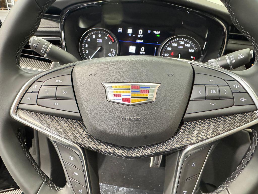 new 2025 Cadillac XT5 car