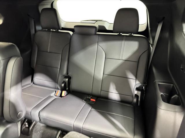 new 2025 GMC Acadia car, priced at $51,430