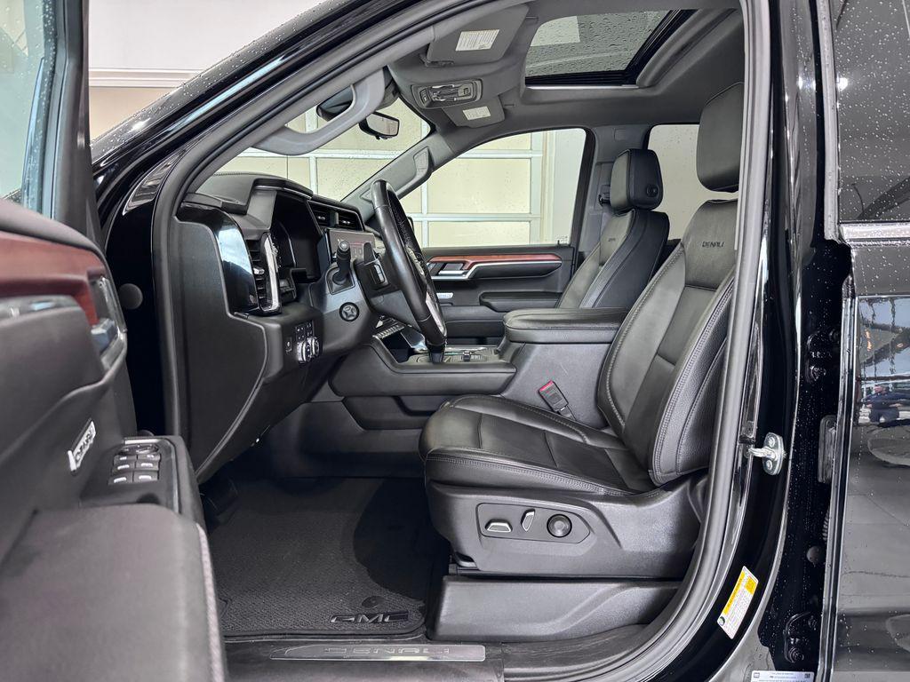 used 2023 GMC Sierra 1500 car, priced at $48,487