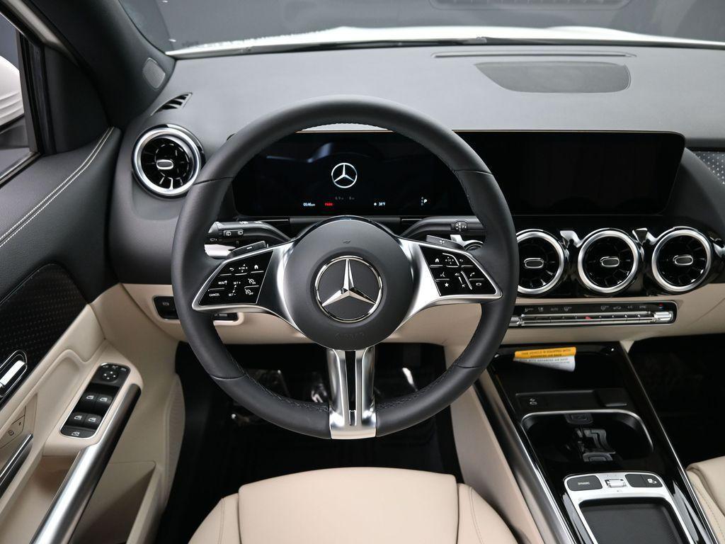 new 2025 Mercedes-Benz GLA 250 car, priced at $44,250