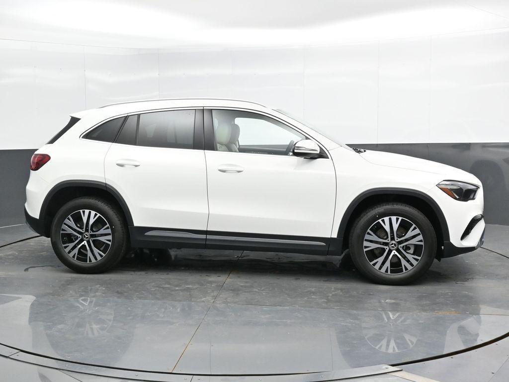 new 2025 Mercedes-Benz GLA 250 car, priced at $44,250