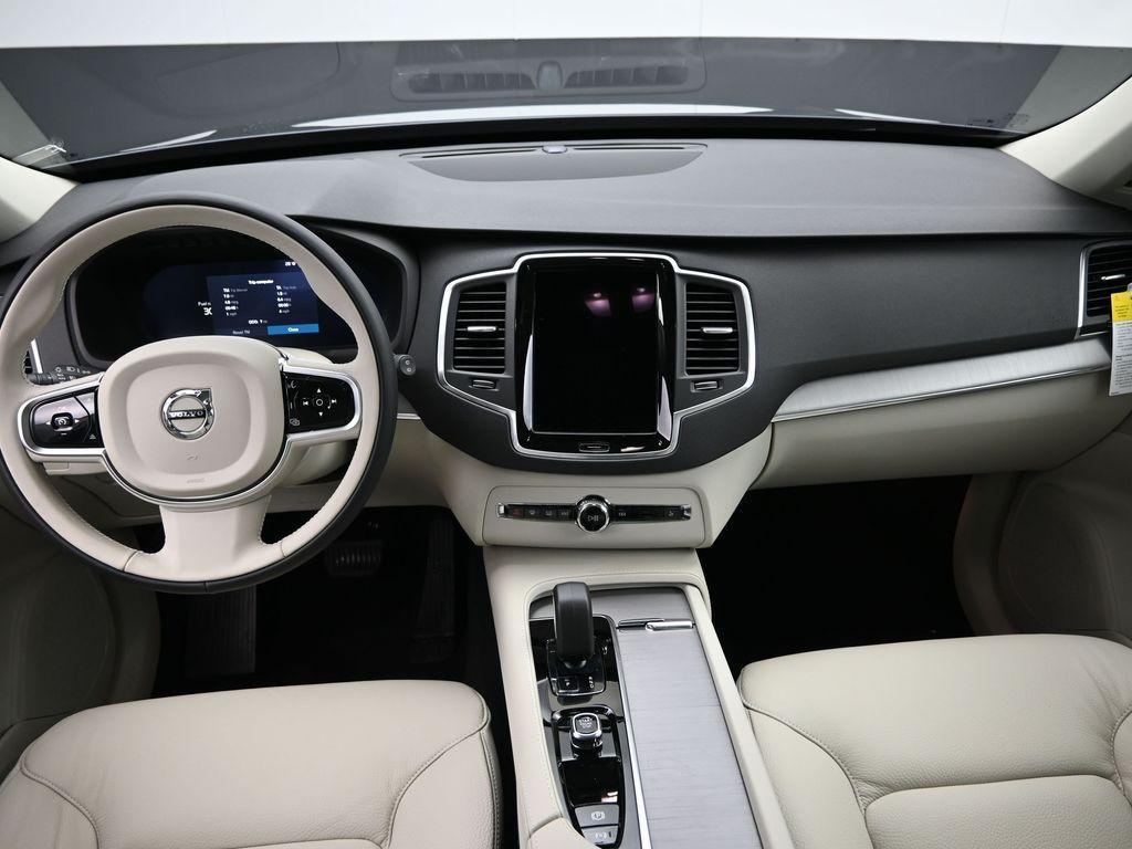 new 2025 Volvo XC90 car, priced at $57,705