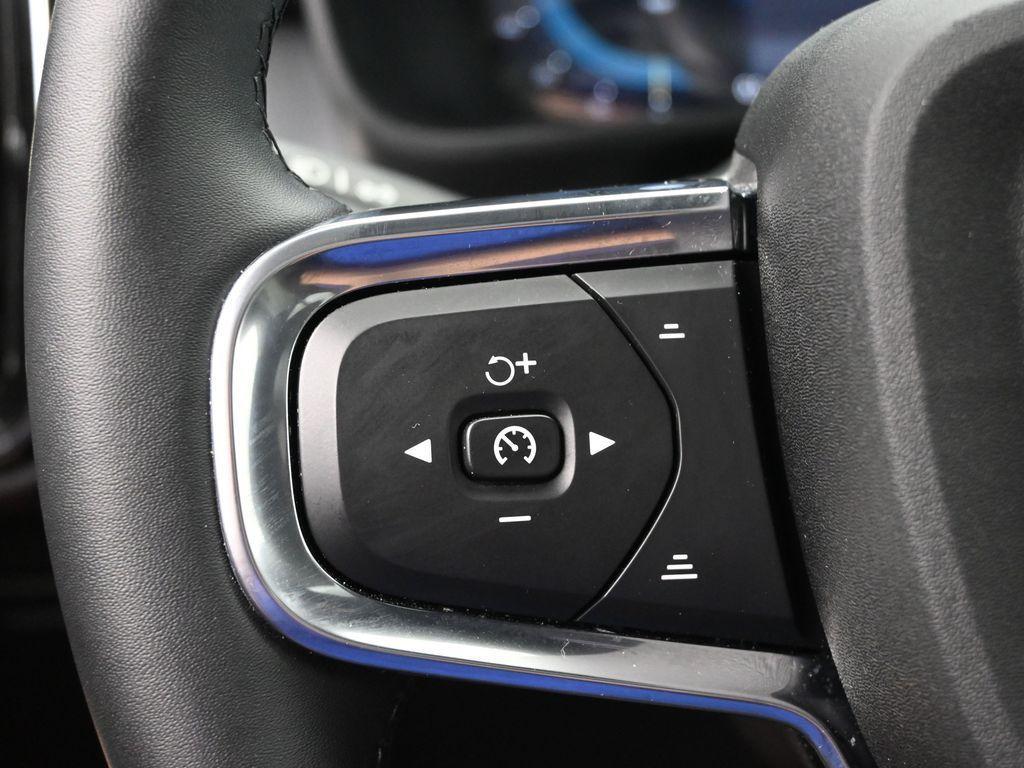 used 2025 Volvo XC40 car, priced at $34,447