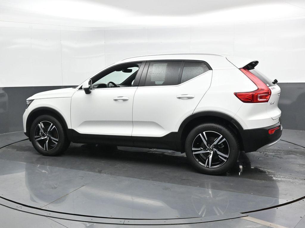 used 2025 Volvo XC40 car, priced at $34,447