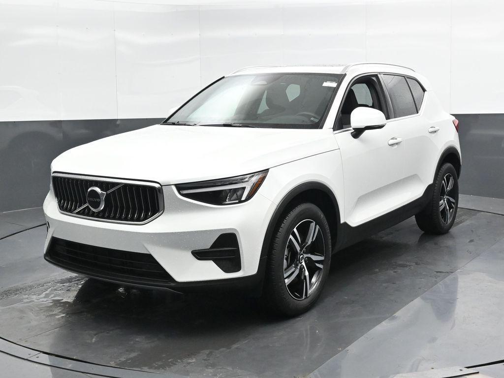used 2025 Volvo XC40 car, priced at $34,447