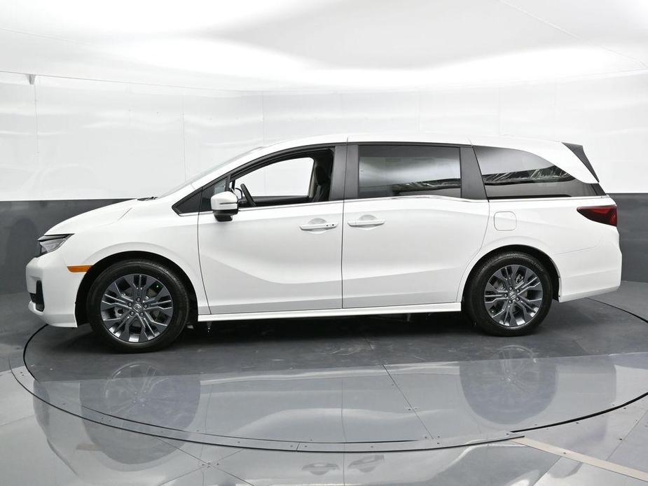 new 2025 Honda Odyssey car, priced at $45,805