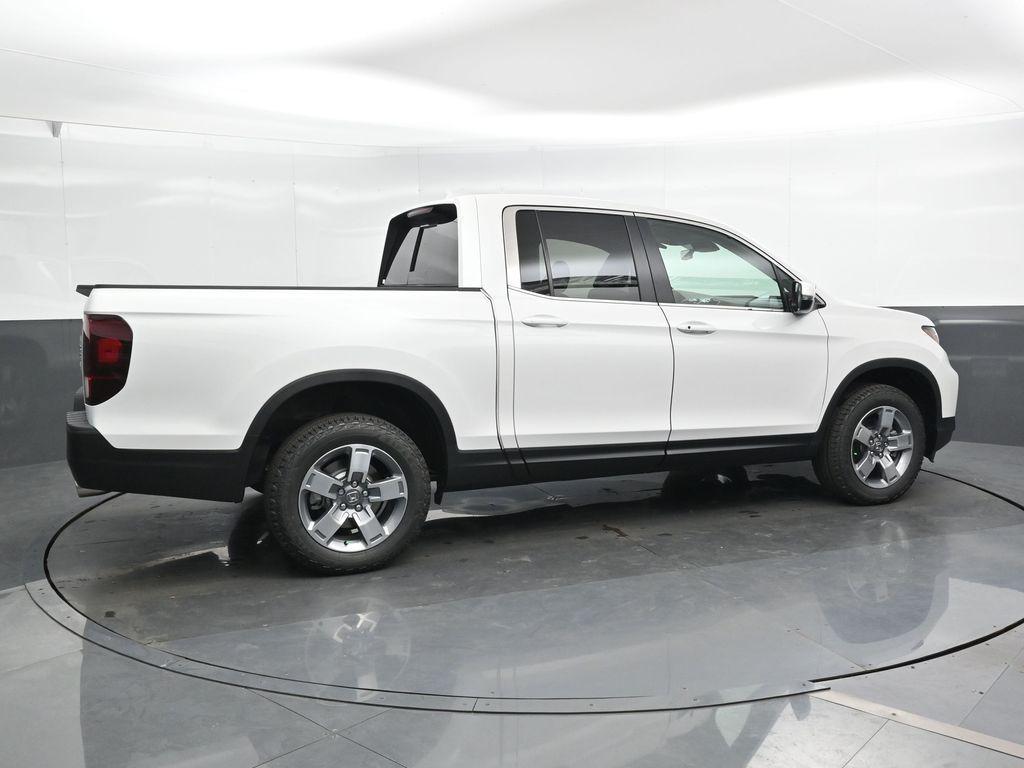 new 2025 Honda Ridgeline car, priced at $40,899