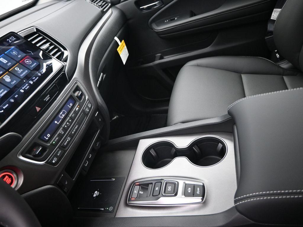 new 2025 Honda Ridgeline car, priced at $40,899