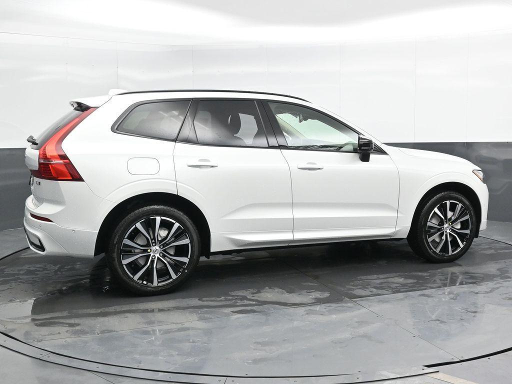 new 2025 Volvo XC60 car, priced at $54,525