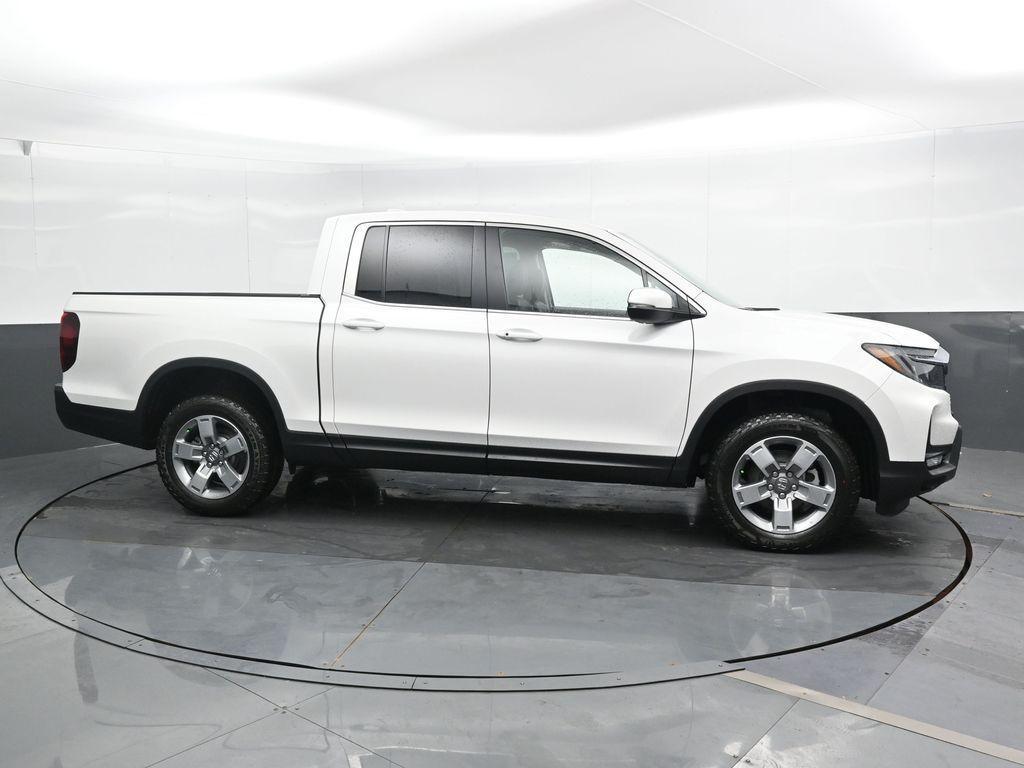 new 2025 Honda Ridgeline car, priced at $42,885