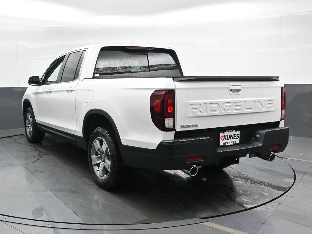 new 2025 Honda Ridgeline car, priced at $42,885