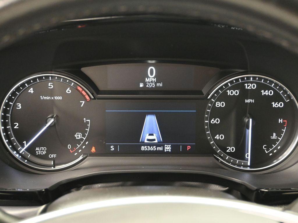 used 2023 Cadillac XT5 car, priced at $25,557