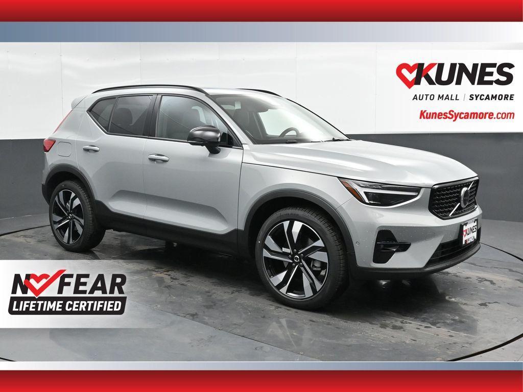 new 2025 Volvo XC40 car, priced at $51,565
